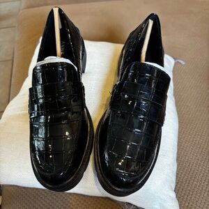 Anne Klein Women's Eryn Loafer Black Croc 71/2M
iFlex technology,